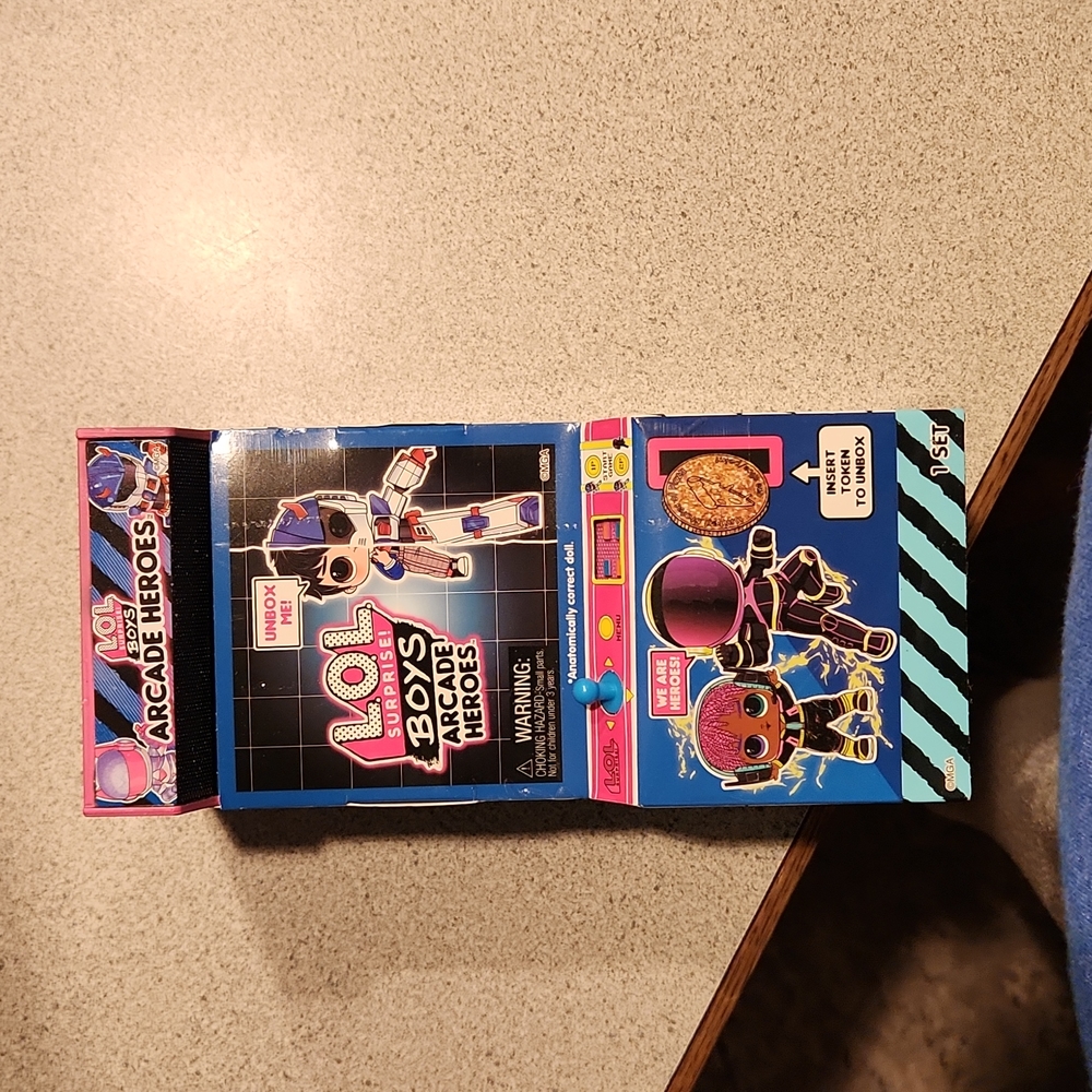 🎁NIB LOL Boys Arcade Heros 5 for $20